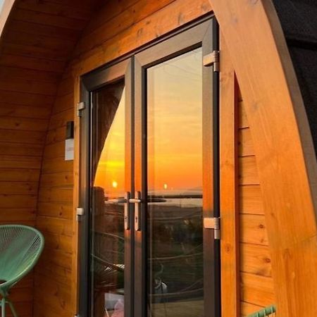 فندق The Sleepy Crofter Glamping - أكيلتيبوي المظهر الخارجي الصورة